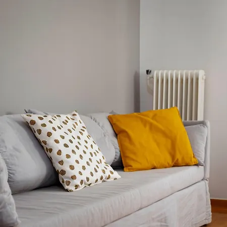 Charming 1bd In Apartment *