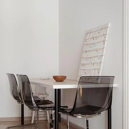Charming 1bd In Apartment Athens